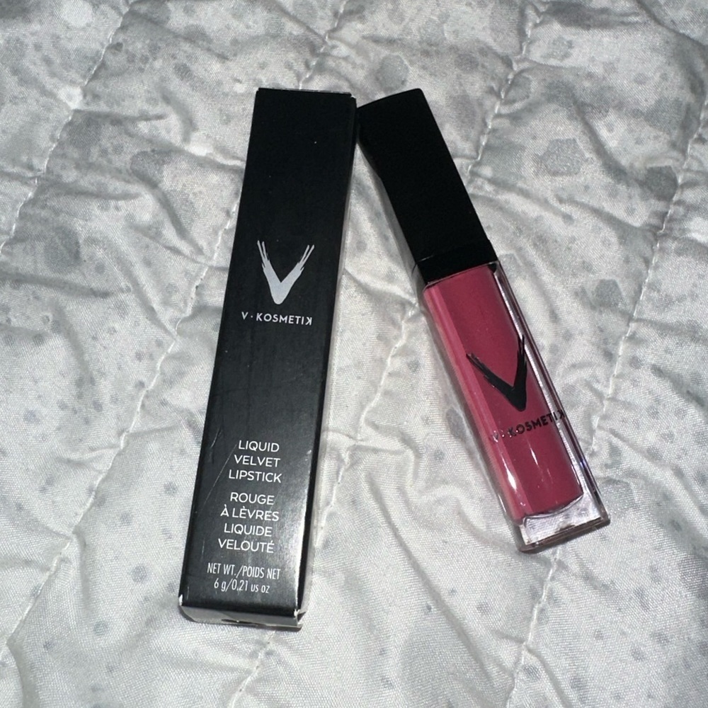 V-KOSMETIK Liquid Velvet Lipstick